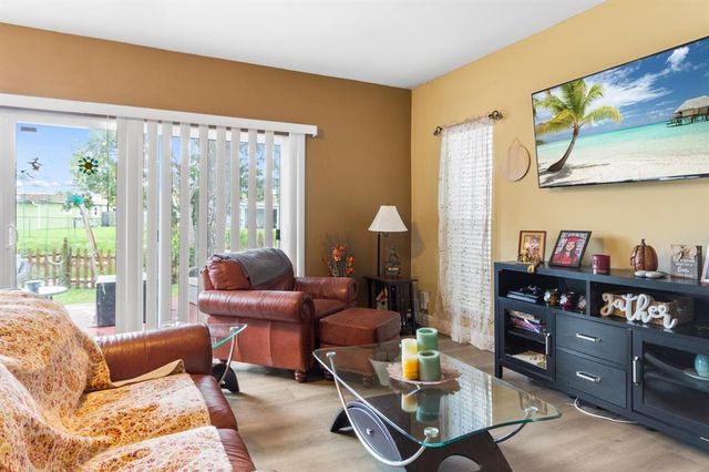 6570 NW 24th Ct, Margate, FL 33063