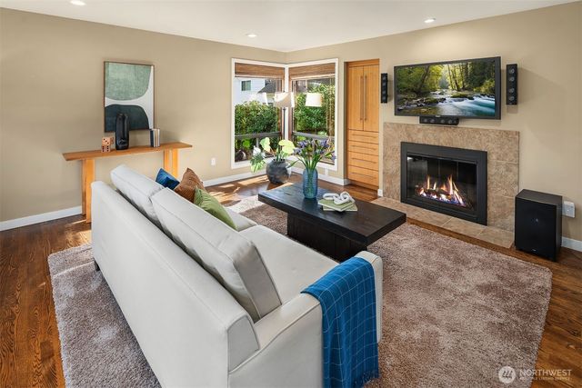 2234 108th Avenue SE, Bellevue, WA 98004