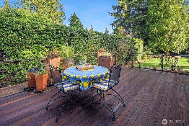 2234 108th Avenue SE, Bellevue, WA 98004