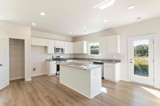 220 Courtside Drive, Dunn, NC 28334