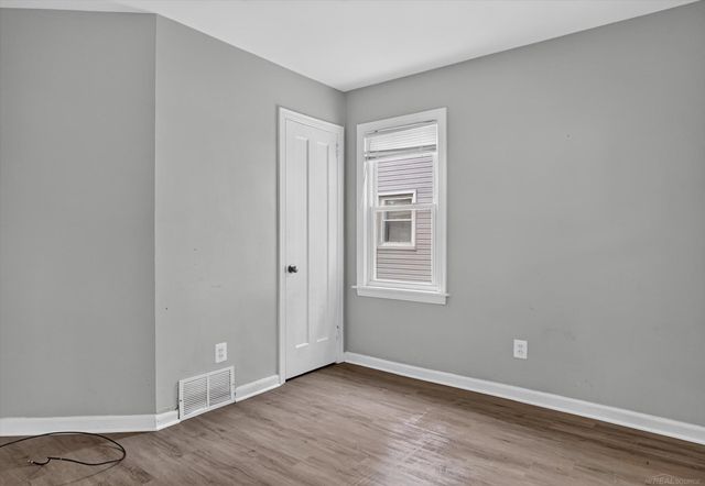1778 Reo Avenue, Lincoln Park, MI 48146