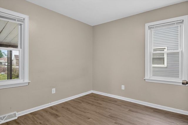 1778 Reo Avenue, Lincoln Park, MI 48146