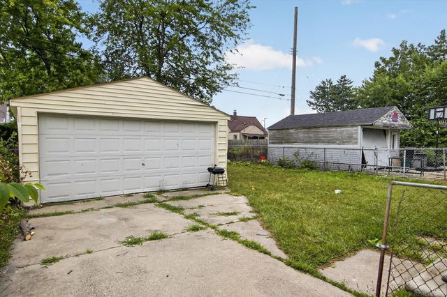1778 Reo Avenue, Lincoln Park, MI 48146