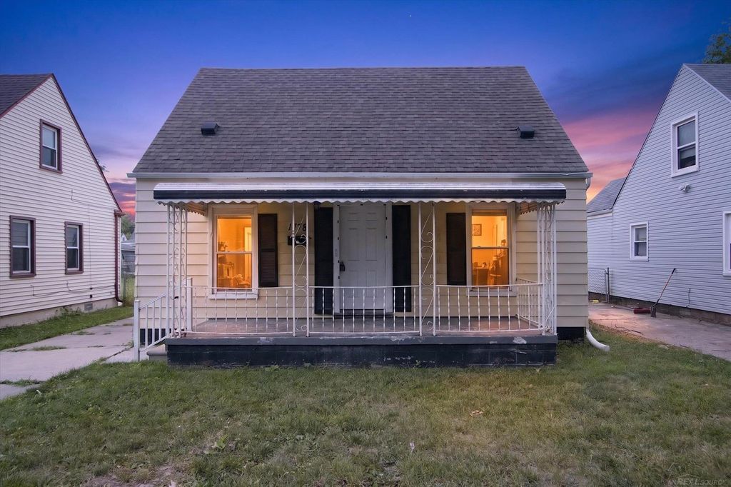 1778 Reo Avenue, Lincoln Park, MI 48146