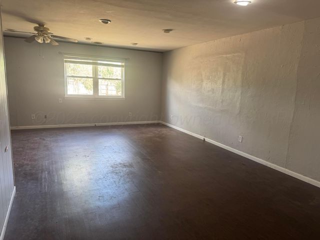 303 S Hazelwood, Spearman, TX 79081