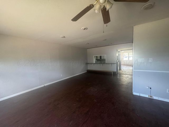 303 S Hazelwood, Spearman, TX 79081