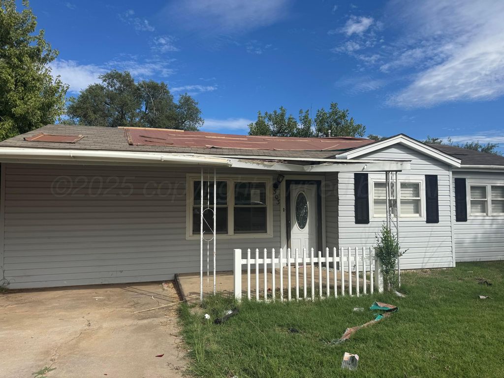 303 S Hazelwood, Spearman, TX 79081