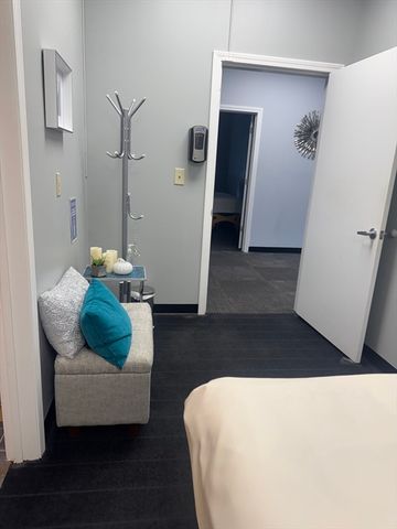 132 S Main St, Acushnet, MA 02743