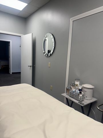 132 S Main St, Acushnet, MA 02743