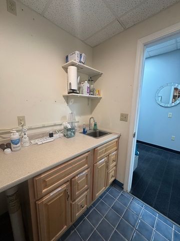 132 S Main St, Acushnet, MA 02743