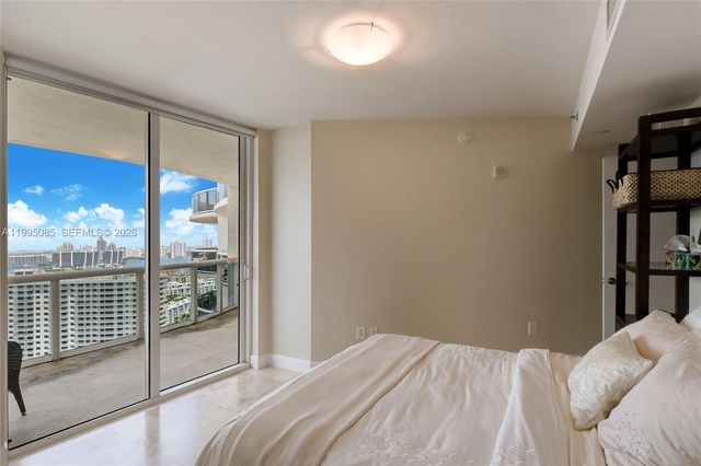 17201 Collins Ave 2804, Sunny Isles Beach, FL 33160
