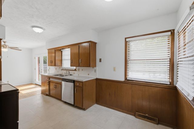 8105 E Clay St, Wichita, KS 67207