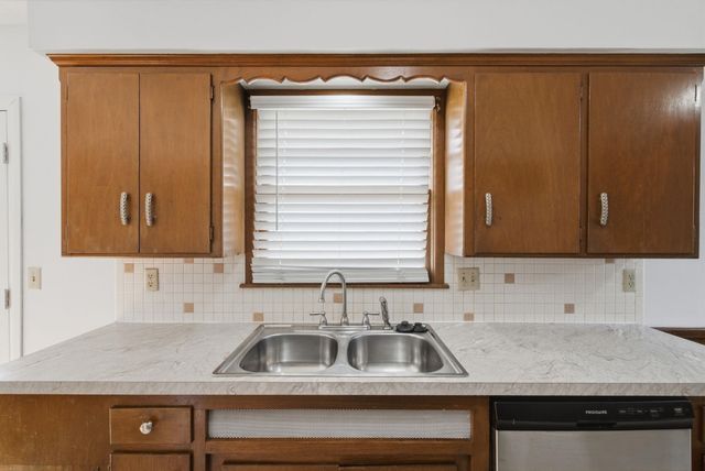 8105 E Clay St, Wichita, KS 67207