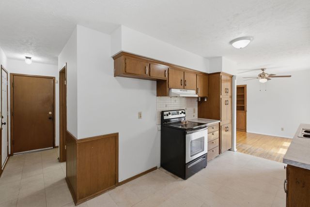 8105 E Clay St, Wichita, KS 67207