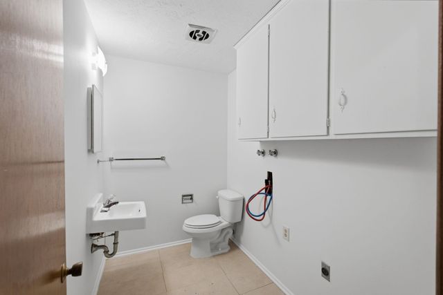 8105 E Clay St, Wichita, KS 67207