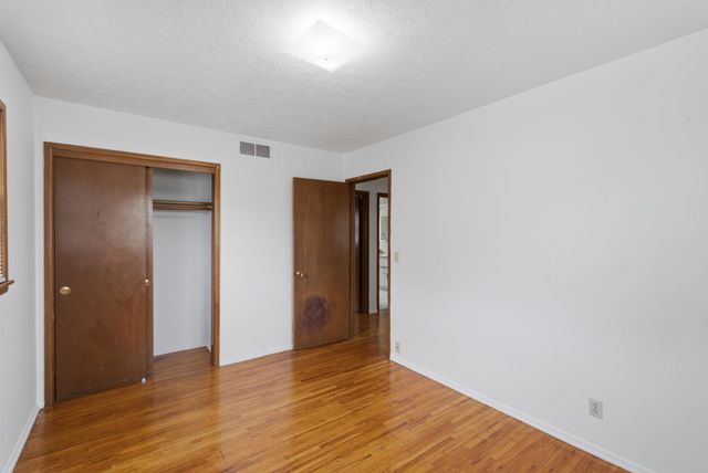 8105 E Clay St, Wichita, KS 67207