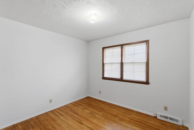 8105 E Clay St, Wichita, KS 67207