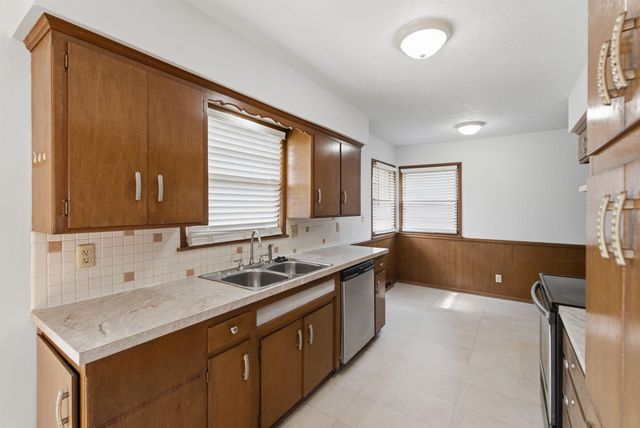 8105 E Clay St, Wichita, KS 67207