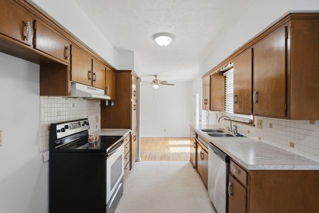 8105 E Clay St, Wichita, KS 67207