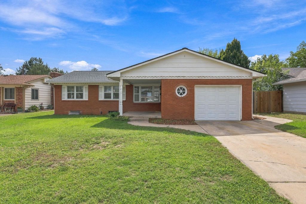 8105 E Clay St, Wichita, KS 67207