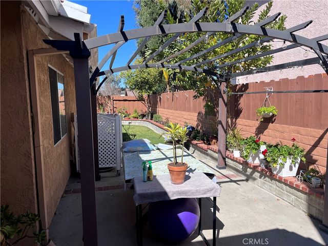 19849 Collins, Canyon Country, CA 91351