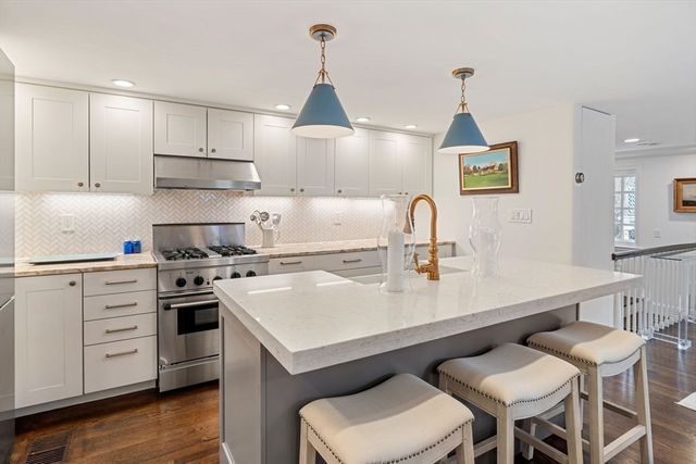21 Branch Street, Boston, MA 02108