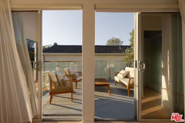 257 Entrada Drive, Santa Monica, CA 90402