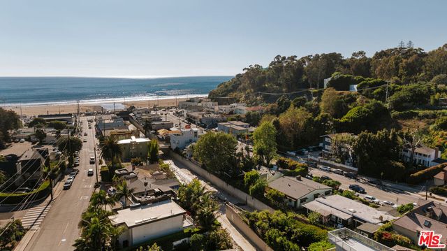 257 Entrada Drive, Santa Monica, CA 90402