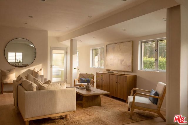 257 Entrada Drive, Santa Monica, CA 90402