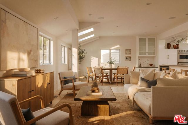 257 Entrada Drive, Santa Monica, CA 90402