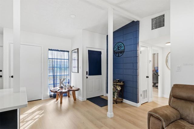 4643 BROOKSDALE DRIVE, Sarasota, FL 34232