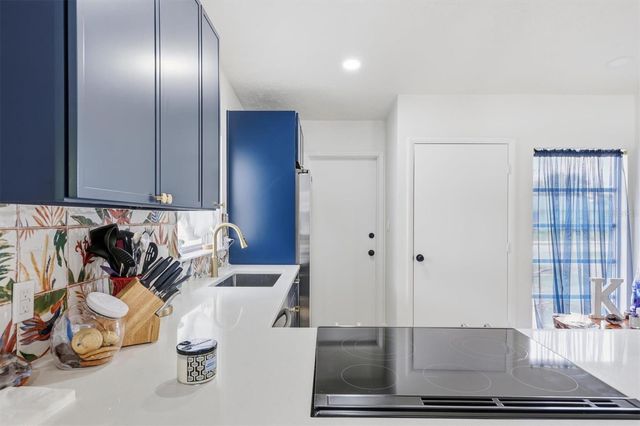 4643 BROOKSDALE DRIVE, Sarasota, FL 34232