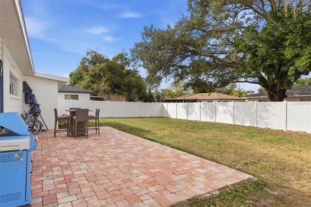 4643 BROOKSDALE DRIVE, Sarasota, FL 34232