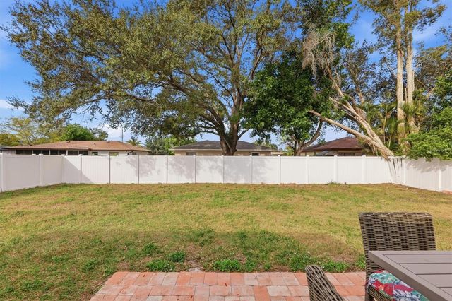 4643 BROOKSDALE DRIVE, Sarasota, FL 34232