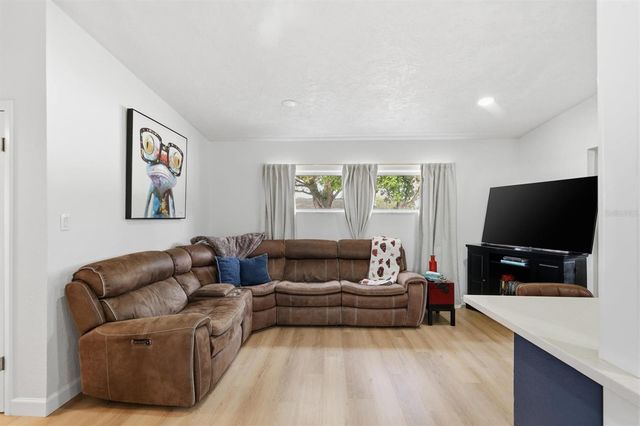 4643 BROOKSDALE DRIVE, Sarasota, FL 34232