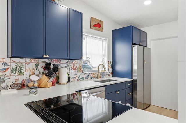 4643 BROOKSDALE DRIVE, Sarasota, FL 34232