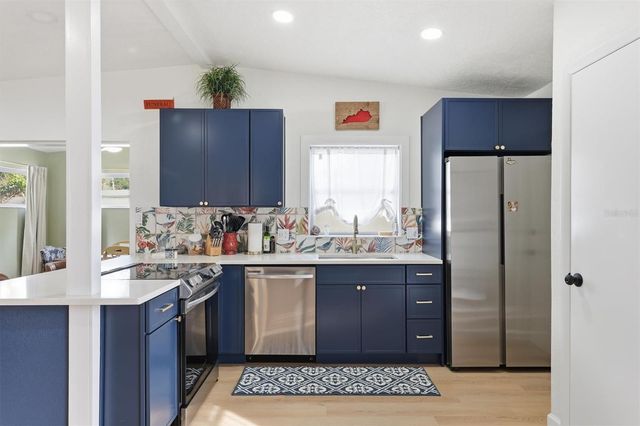 4643 BROOKSDALE DRIVE, Sarasota, FL 34232