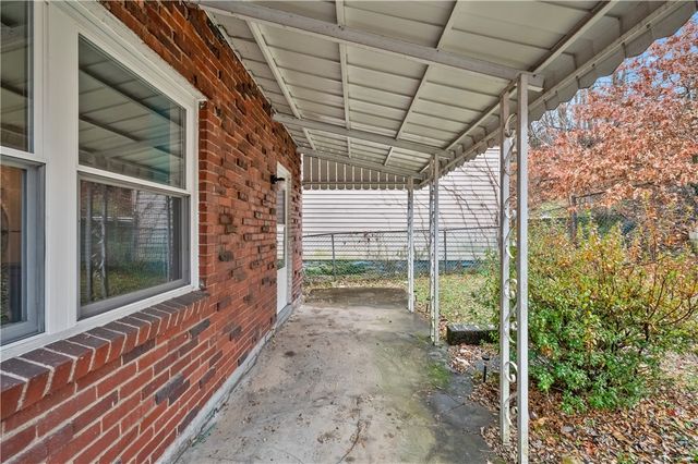 2520 Starkamp Street, Brookline, PA 15226