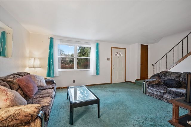 2520 Starkamp Street, Brookline, PA 15226