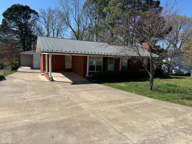 412 Cindy Dr., Paragould, AR 72450