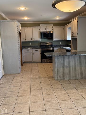 412 Cindy Dr., Paragould, AR 72450