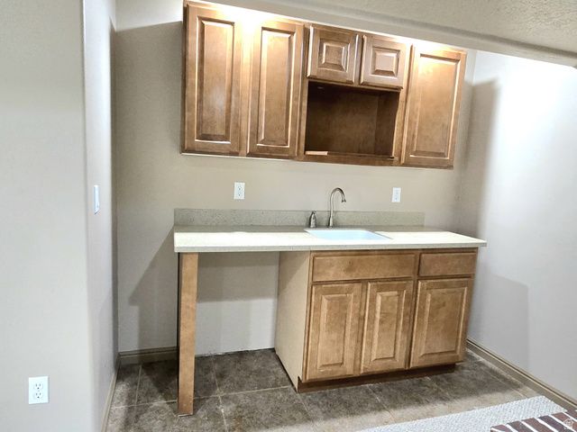 6660 S DUCHESS ST, West Jordan, UT 84081
