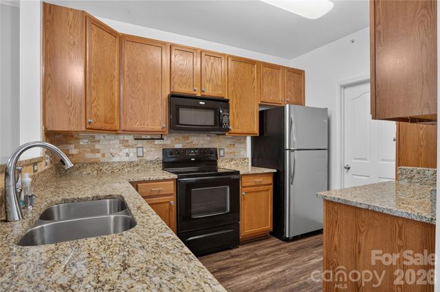 17221 Doe Valley Court, Cornelius, NC 28031