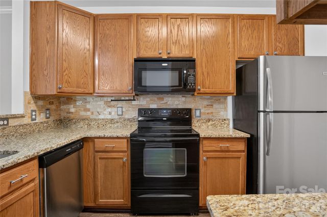 17221 Doe Valley Court, Cornelius, NC 28031