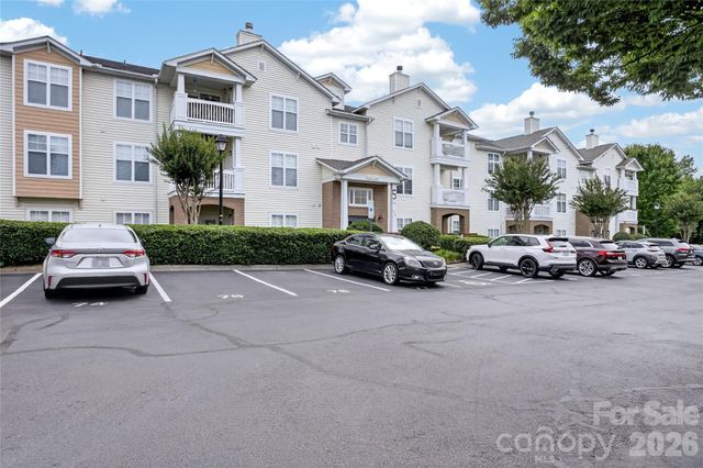 17221 Doe Valley Court, Cornelius, NC 28031
