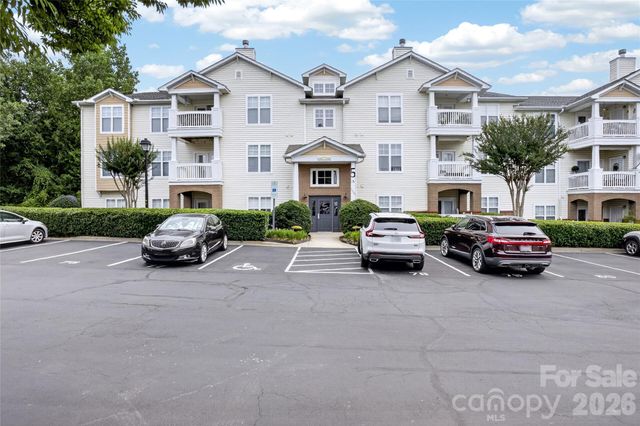 17221 Doe Valley Court, Cornelius, NC 28031