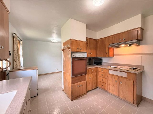 207 N 18th Street, Leavenworth, KS 66048