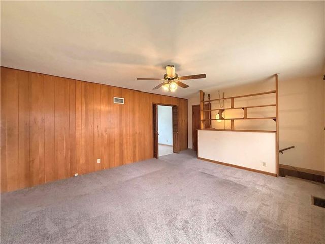 207 N 18th Street, Leavenworth, KS 66048