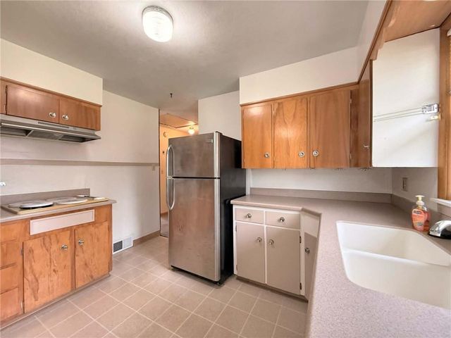 207 N 18th Street, Leavenworth, KS 66048