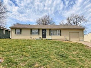 207 N 18th Street, Leavenworth, KS 66048
